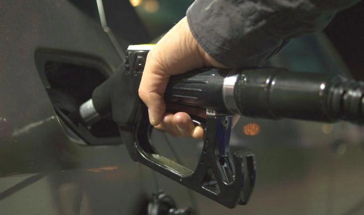 Российские нефтяные компании подписали соглашение о стабилизации цен на бензин - tvspb.ru