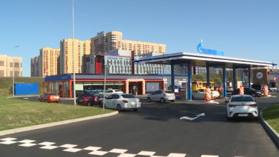 Выгода для всех: Как АЗС развивают новые форматы сервиса в Петербурге