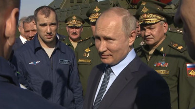 Путину показали МиГ-31 с ракетой «Кинжал»