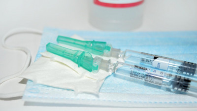 Пожилая австралийка умерла через несколько часов после прививки Pfizer