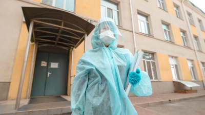 В Петербурге работает служба по бесплатному тестированию на COVID-19 на дому