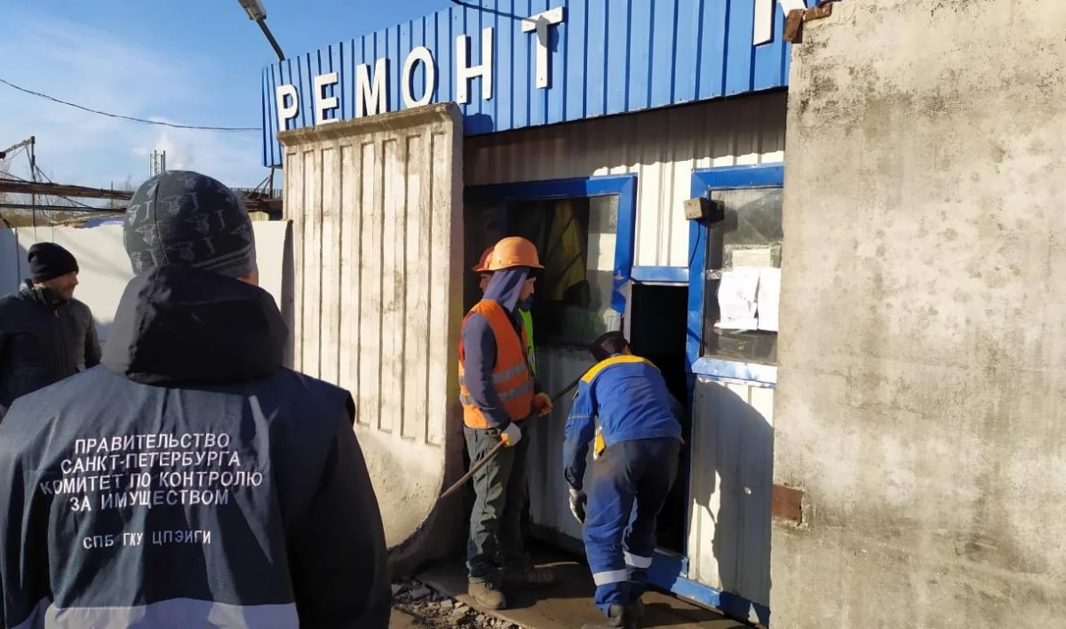 В Песочном демонтировали незаконный торговый павильон - tvspb.ru
