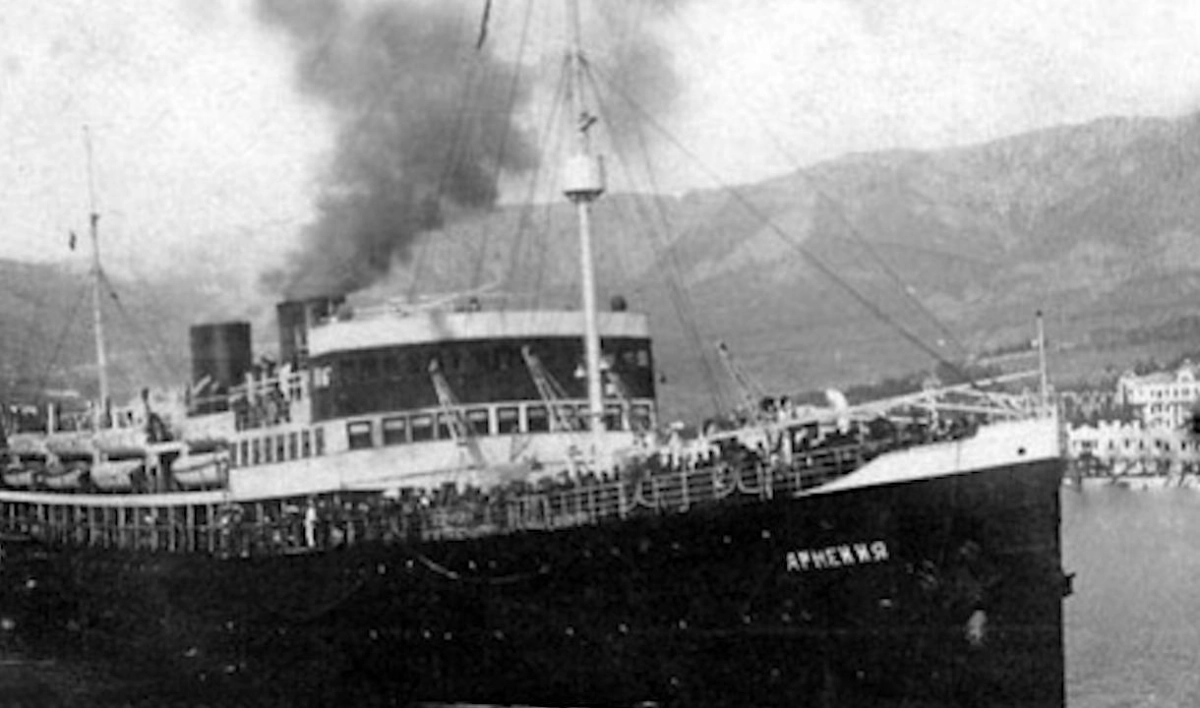 Петербургские исследователи РГО опознали в теплоходе на дне Черного моря затонувшее в 1941-м судно «Армения» - tvspb.ru