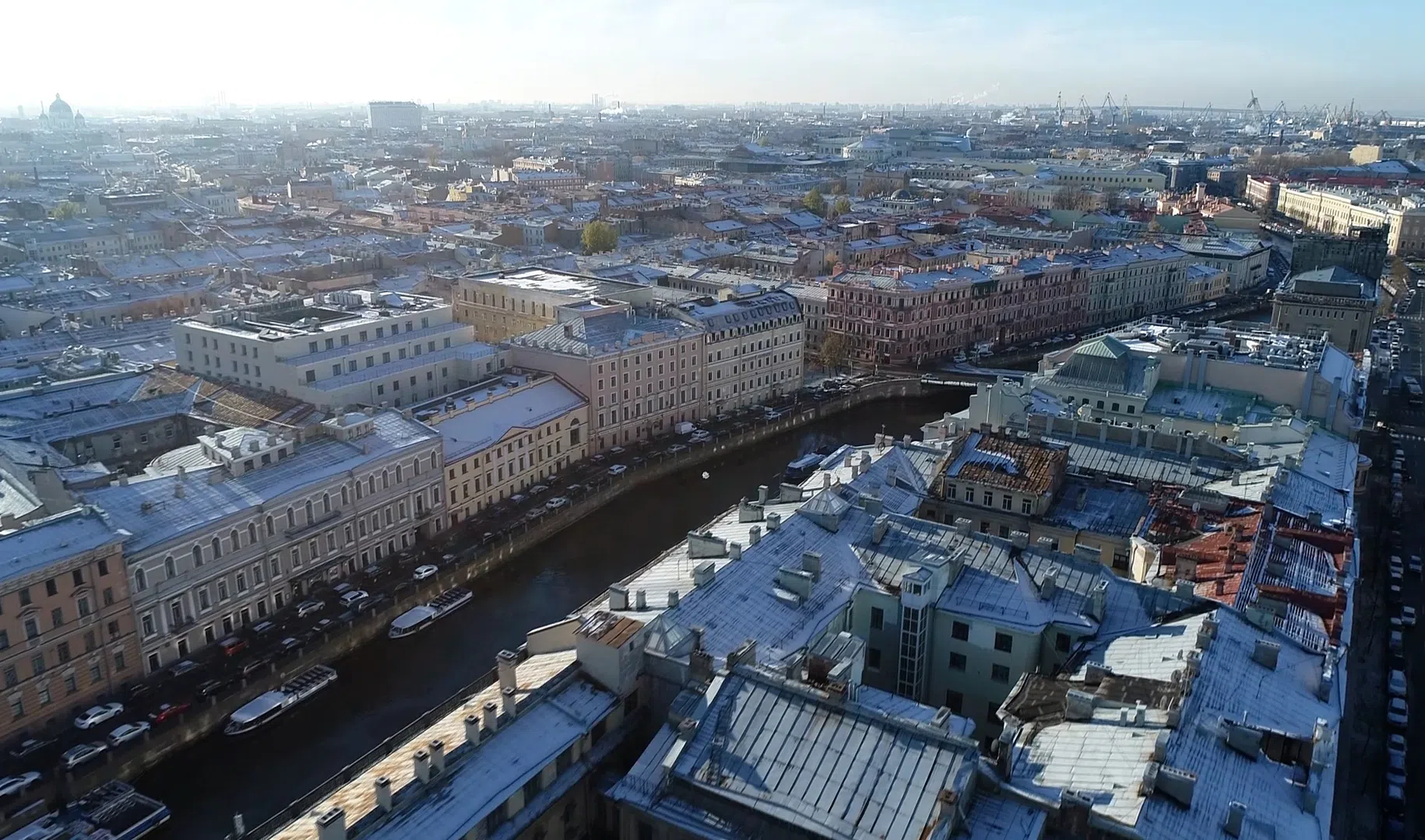 Смольный будет определять предельные параметры разрешенного строительства и реконструкции