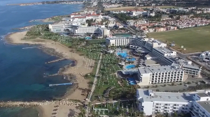 Кипр открыт — для вакцинированных туристов