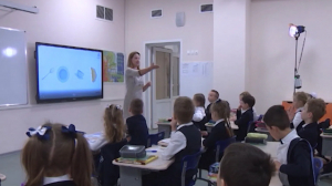 Сколько стоит пятёрка по алгебре? Надо ли платить ребёнку за хорошие оценки и помощь по дому