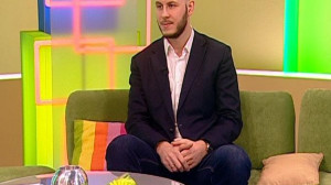 Автоэксперт Святослав Данилов: о том, как быстрее избавиться от весенней пыли и грязи на дорогах.