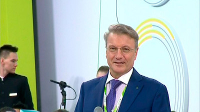 Греф: Холодная война покажется «детской забавой» по сравнению с санкциями