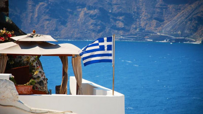 СМИ: Греция высылает двух российских дипломатов