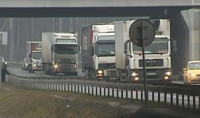 СМИ: На время ЧМ-2018 в Петербурге ограничат движение грузовиков - tvspb.ru