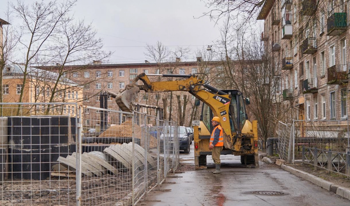 Реконструкцию теплосетей на улице Ольминского завершат к концу апреля - tvspb.ru
