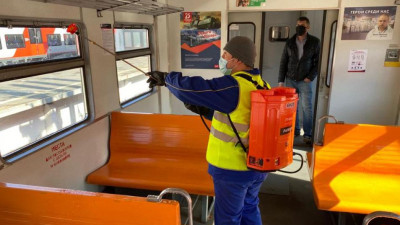 В Петербурге усилили дезинфекцию на вокзалах и в поездах