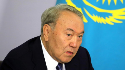 Нурсултан Назарбаев заявил об уходе в отставку