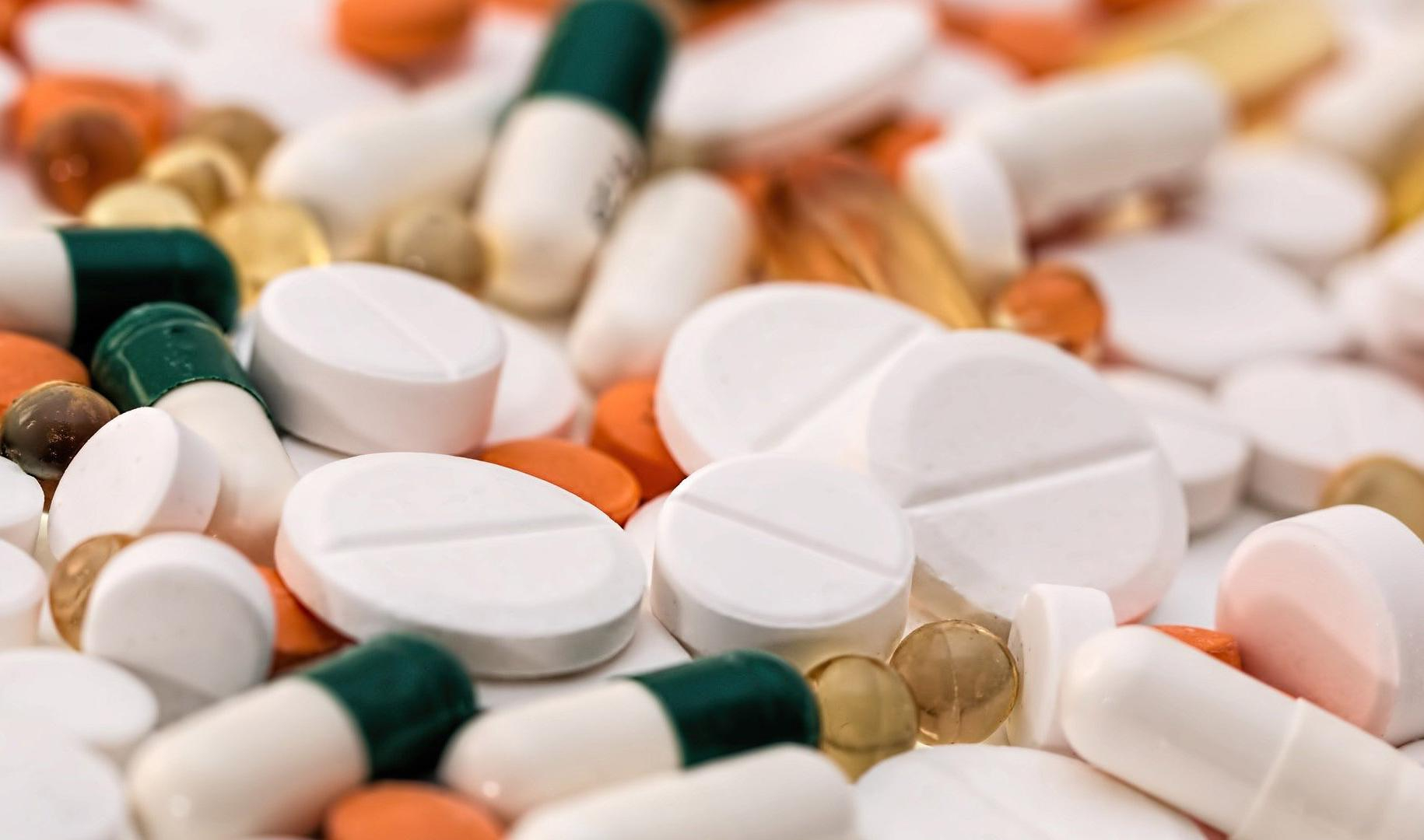Правительство выделило еще почти миллиард рублей на лекарства для льготников