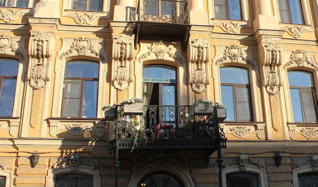 Путин подписал закон о запрете размещения хостелов в жилых помещениях