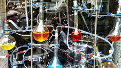 Нобелевскую премию по химии дали за изобретение метода редактирования генома