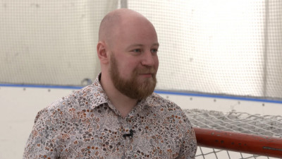 Владелец школы хоккея рассказал, как частный спорт переживал пандемию