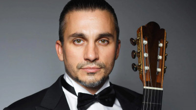 В Петербурге с программой «От Баха до Кошкина» выступят Артем Дервоед и Василий Степанов