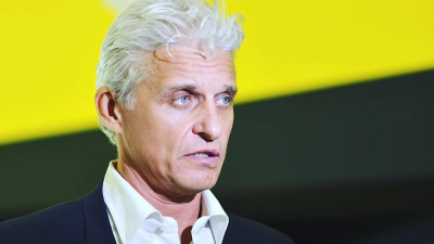 Олег Тиньков покинул пост главы совета директоров «Тинькофф банка»