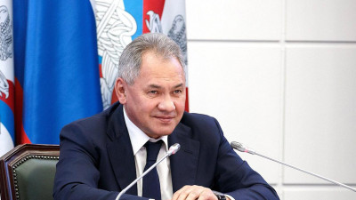 Шойгу заявил, что США и НАТО перемещают войска к границам России