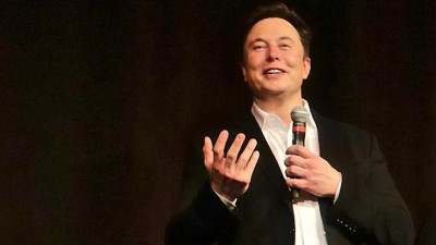 Илон Маск по-русски ответил на поздравление Дмитрия Рогозина