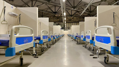 Более четверти коек для больных COVID и пневмониями свободны в Петербурге