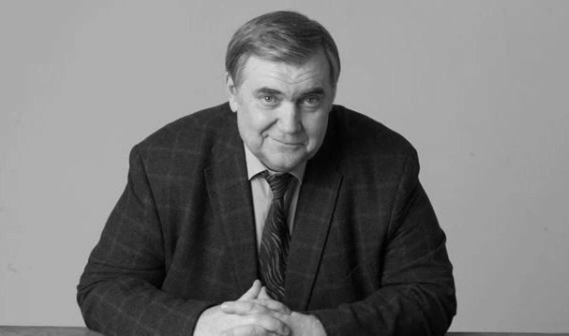 «Один из лучших в своей профессии»: Дзюба, Уткин, Кафельников и Канделаки о смерти комментатора Розанова - tvspb.ru