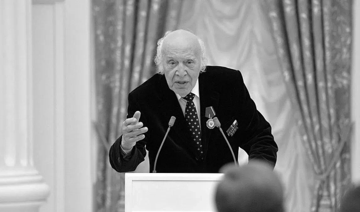 Ушел из жизни легендарный советский диктор Виктор Балашов - tvspb.ru