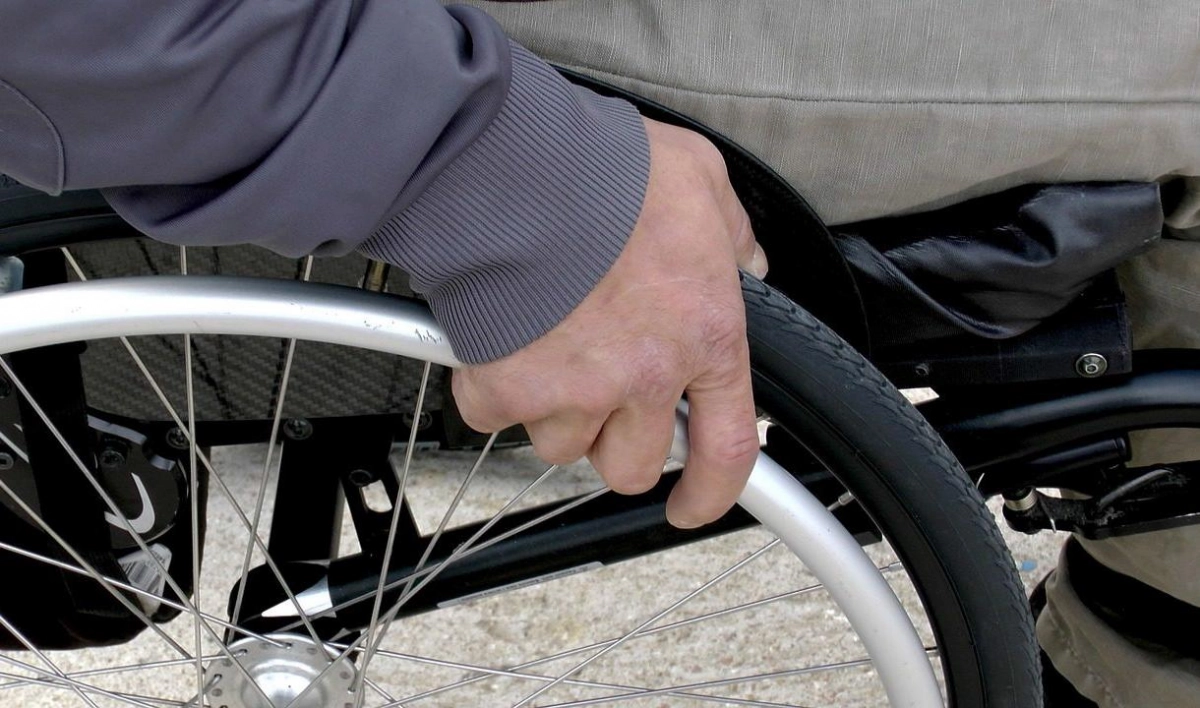 Кабмин освободил автомобили для перевозки инвалидов от НДС - tvspb.ru