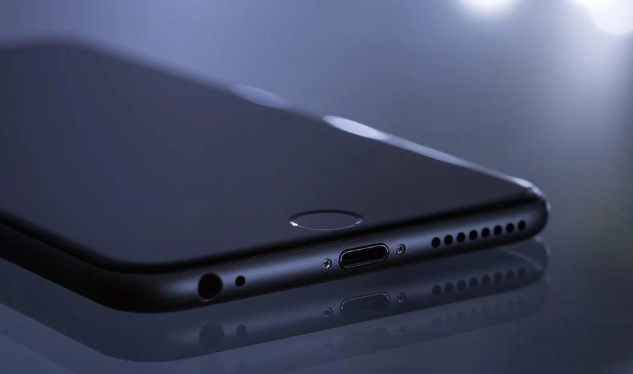 В России iPhone 11 Pro Max продают по рекордно высокой цене - tvspb.ru
