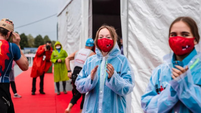 Во время IRONMAN в Петербурге 2000 атлетам помогли 700 волонтеров