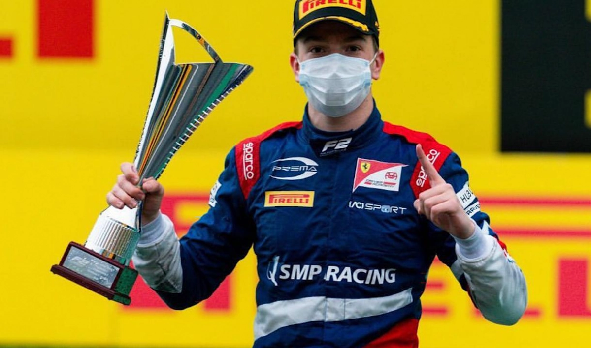 Петербургский гонщик Шварцман выиграл первую гонку «Формулы-2» в Венгрии - tvspb.ru