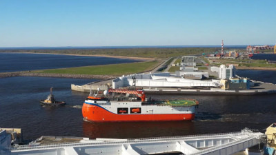 Ледостойкая платформа «Северный полюс» завершила ходовые испытания в Финском заливе