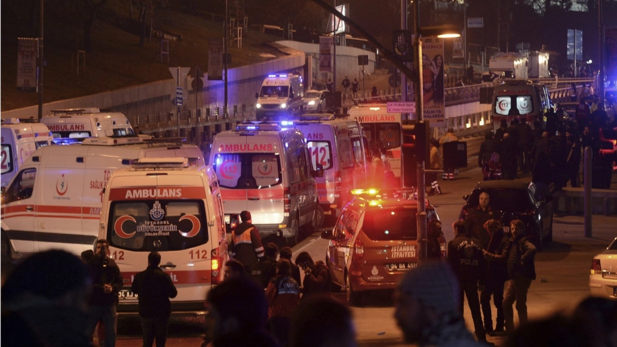 Генконсульство РФ: Во время атаки в Стамбуле погибла россиянка - tvspb.ru