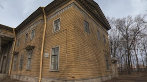 Деревянные памятники: Как в Петербурге реставрируют уникальные здания