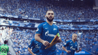 В «Зените» опровергли слухи, что клуб не смог продлить контракт с Ивановичем