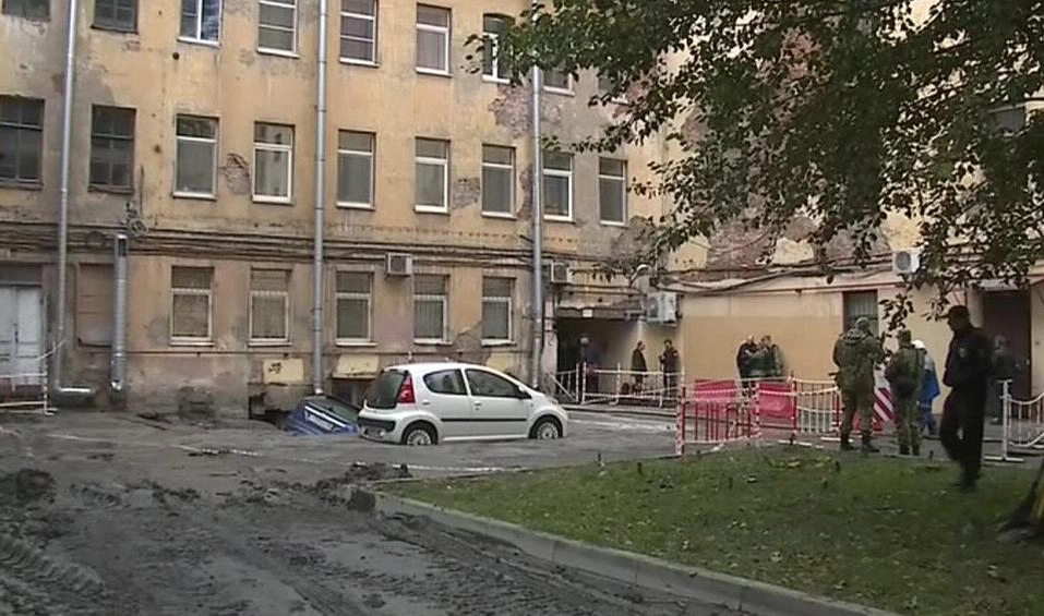 Семьям погибших при прорыве трубы на Измайловском проспекте выплатят по 2 млн рублей - tvspb.ru