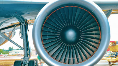 Владимир Путин назвал создание российского двигателя первостепенной задачей в авиаотрасли