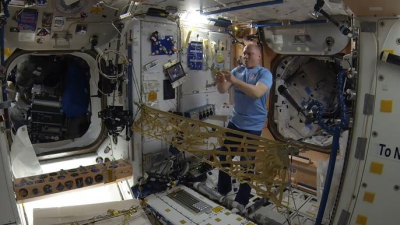 На МКС впервые сыграли в космический теннис