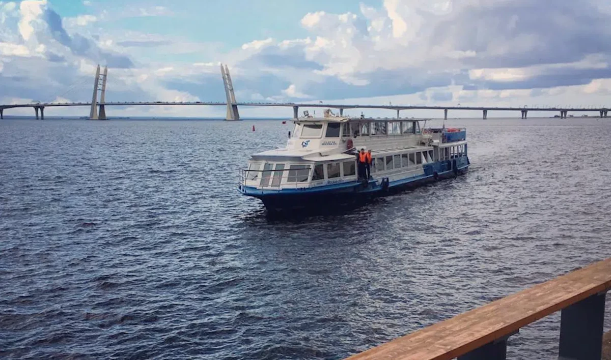 Директор теплоходной компании Петербурга предложил способ вернуть полную наполняемость судов - tvspb.ru