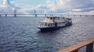 Директор теплоходной компании Петербурга предложил способ вернуть полную наполняемость судов