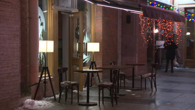 Рестораторы не спешат открывать в Петербурге зимние веранды