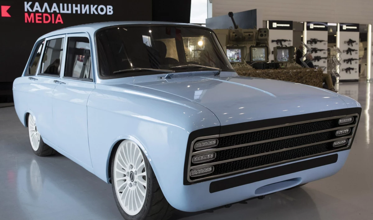 «Калашников» представил концепт электрокара на базе «Иж-Комби» - tvspb.ru