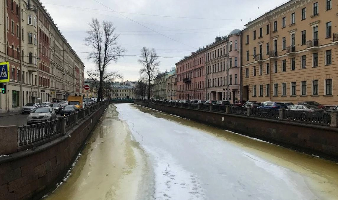 «Водоканал» ответил на сомнения петербуржцев о чистоте воды в реках и каналах - tvspb.ru