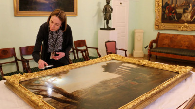 В Павловский дворец вернулись картины и скульптуры, задержанные финской таможней