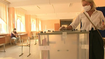 Фигуристка Оксана Казакова приняла участие в голосовании по поправкам в Конституцию