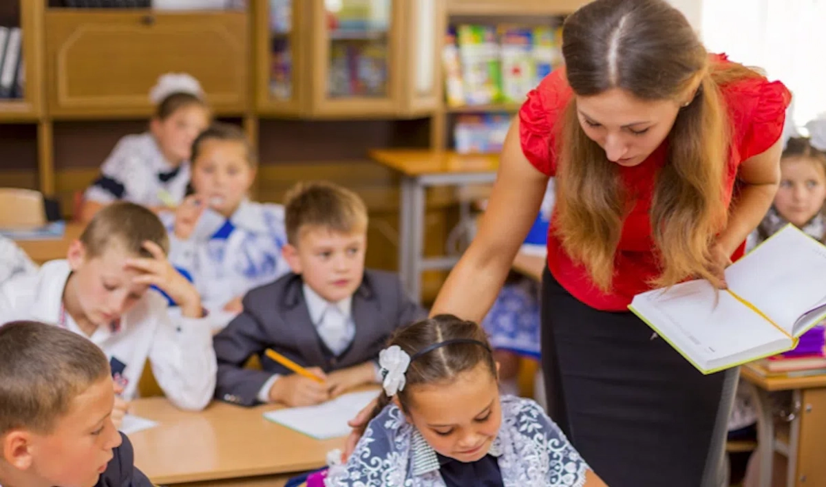 Единовременные выплаты получили более 90% петербургских педагогов - tvspb.ru