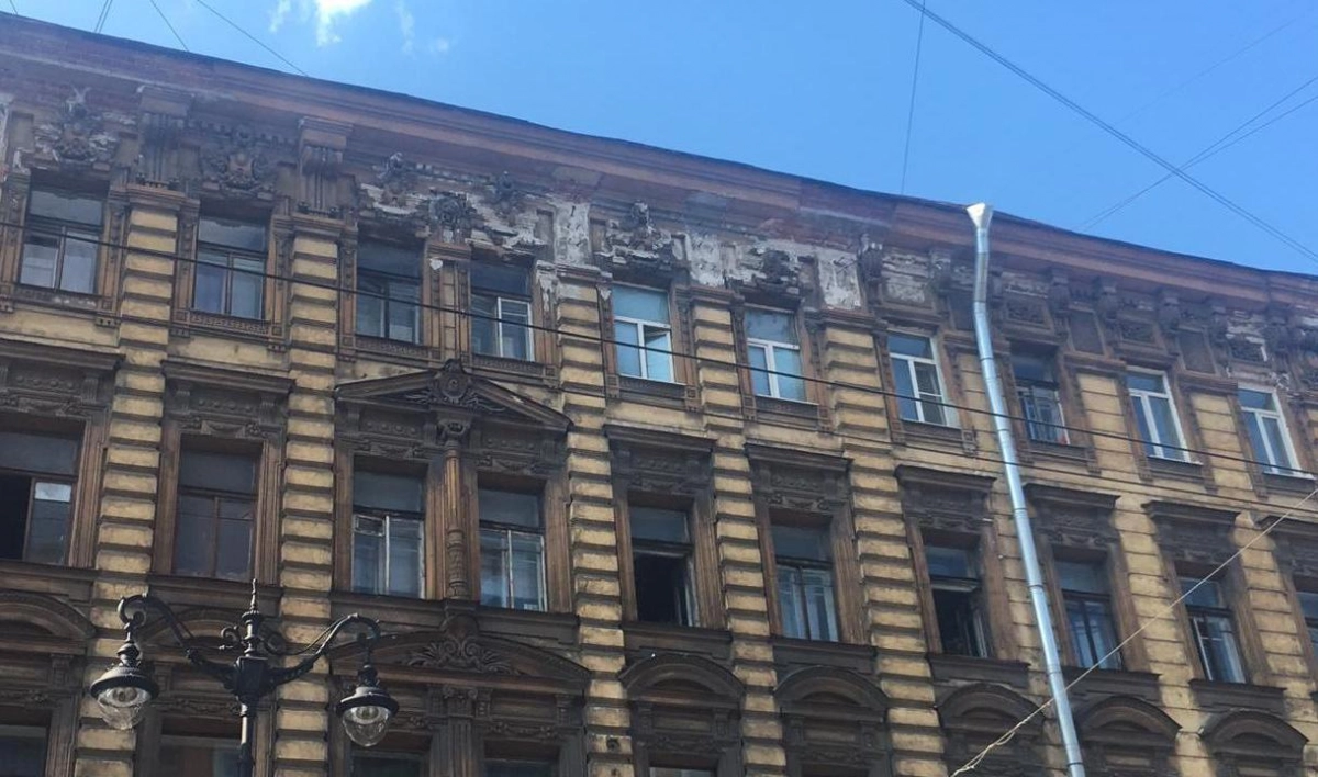 Суд оштрафовал компанию за утрату декора на фасаде дома Рубинштейна - tvspb.ru