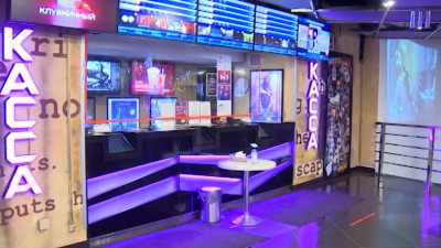 Как восприняли смягчение ограничений владельцы кино и ресторанов