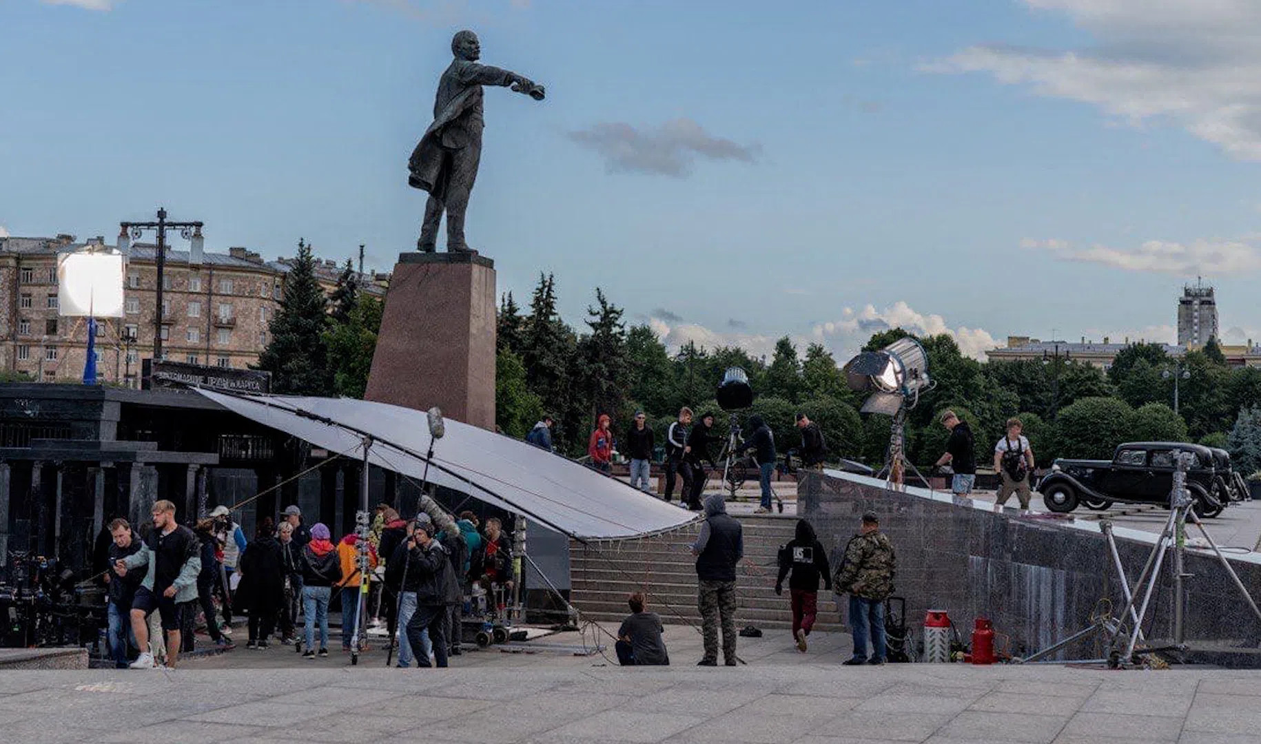 В Петербурге снимают фильм «Воланд» с актером из «Бесславных ублюдков» |  Телеканал Санкт-Петербург